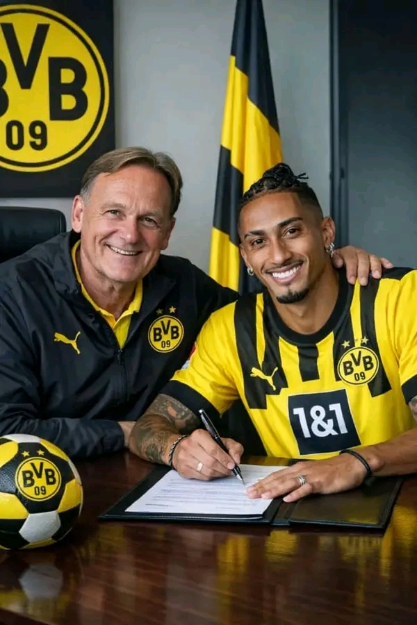 BREAKING: Borussia Dortmund sichert sich die Unterschrift von Raphinha in einem atemberaubenden Transferdeal! In einem packenden Transferpoker hat Borussia Dortmund den Zuschlag erhalten und den Barcelona-Star Raphinha verpflichtet! Der talentierte Brasilianer, bekannt für seine Kreativität und seinen Flair auf dem Spielfeld, hat einen Vertrag unterschrieben, der die Bundesliga elektrisieren wird. Was wird Raphinha der Dortmunder Offensive bringen? Die Fans sind bereits voller Vorfreude! Bleiben Sie dran für alle spannenden Details zu diesem bahnbrechenden Transfer.