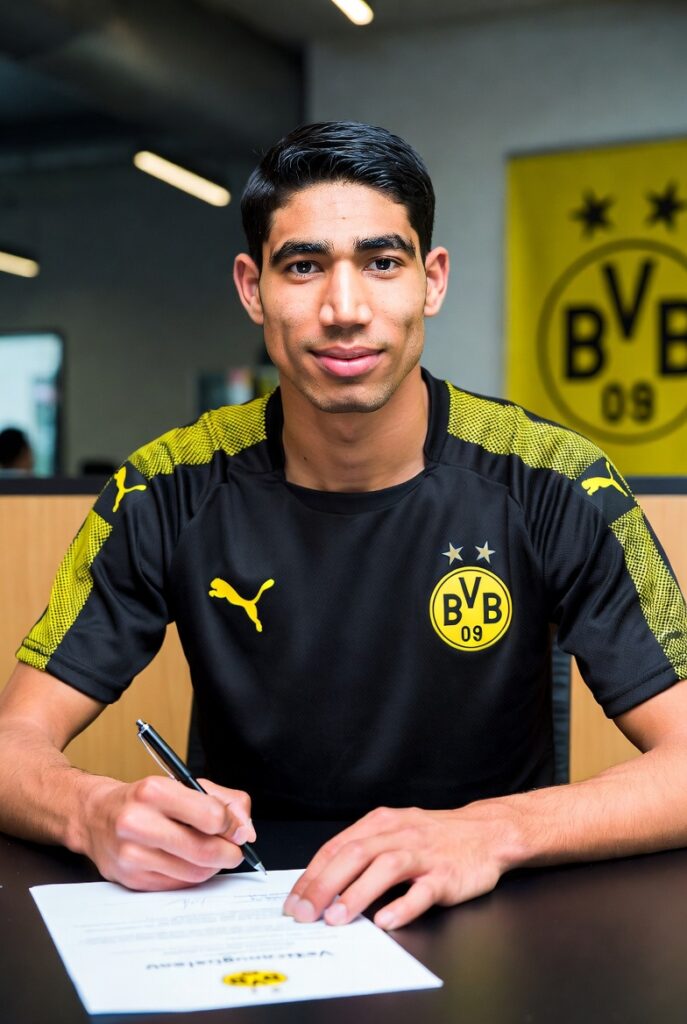 Achraf Hakimi unterschreibt Vertrag bei Borussia Dortmund