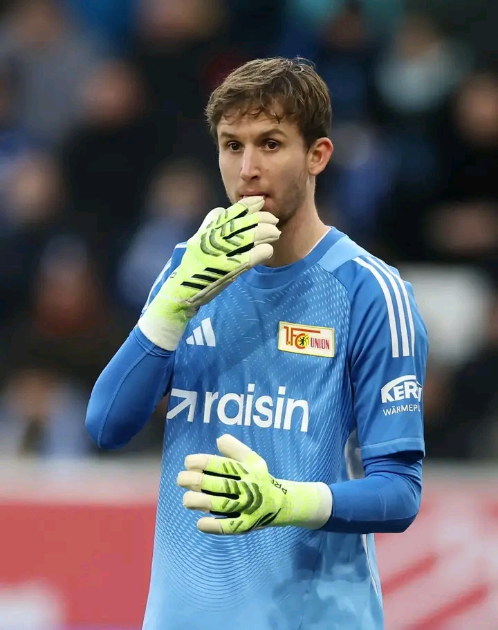 💥🔥 DIE GANZE UNION BERLIN STEHT FEST ZUSAMMEN für Torhüter Frederik Rønnow, der im April 2026 im Mittelpunkt großer Solidarität steht. Fans, Mitspieler und Verantwortliche zeigen beeindruckenden Rückhalt für die „Wand von Köpenick“, die mit starken Paraden europäische Nächte geprägt hat und nun mehr denn je Unterstützung, Respekt und Anerkennung aus der gesamten Fußballgemeinschaft erhält in dieser emotionalen und wichtigen Phase