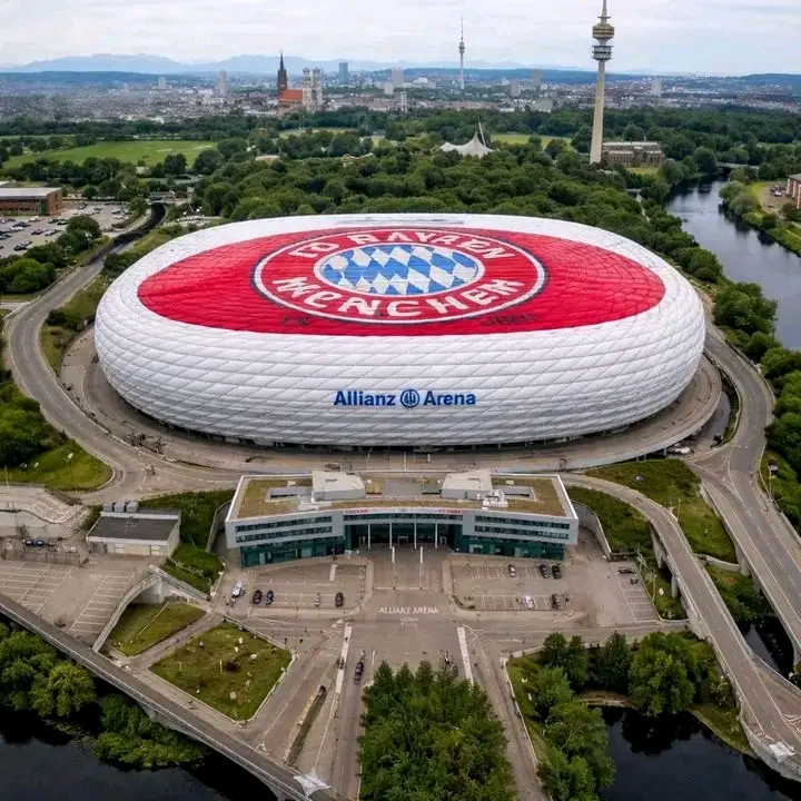 🚨⚽ Bayern München plant eine millionenschwere Stadionmodernisierung 💶🏟️, um neue Maßstäbe zu setzen und den modernen Fußball neu zu definieren! 🔥👏