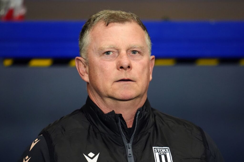 SHOCK EXIT! Stoke Manager Leaves Club Amid Growing Pressure Stoke City have been rocked by the sudden departure of their manager, a decision that has left fans stunned and searching