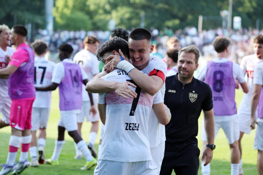 🏆 „Jung & Wild!“ – VfL Wolfsburgs U19 gewinnt das DFB-Pokalfinale mit beeindruckendem 3:0