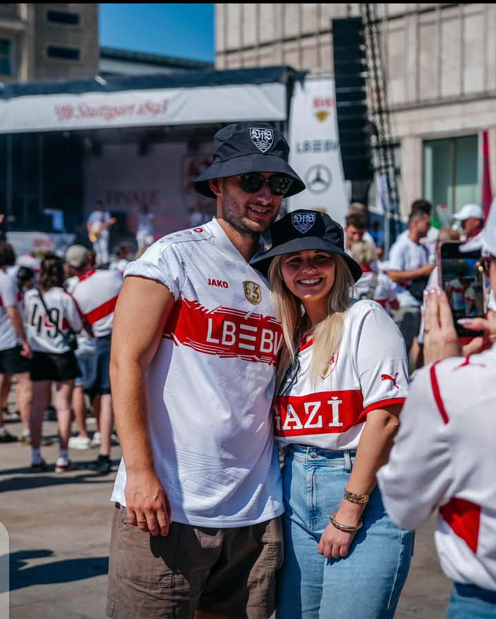🇩🇪 Stuttgart färbt den Alexanderplatz rot-weiß: Riesiges Fan-Fest startet live ab 12:15 Uhr